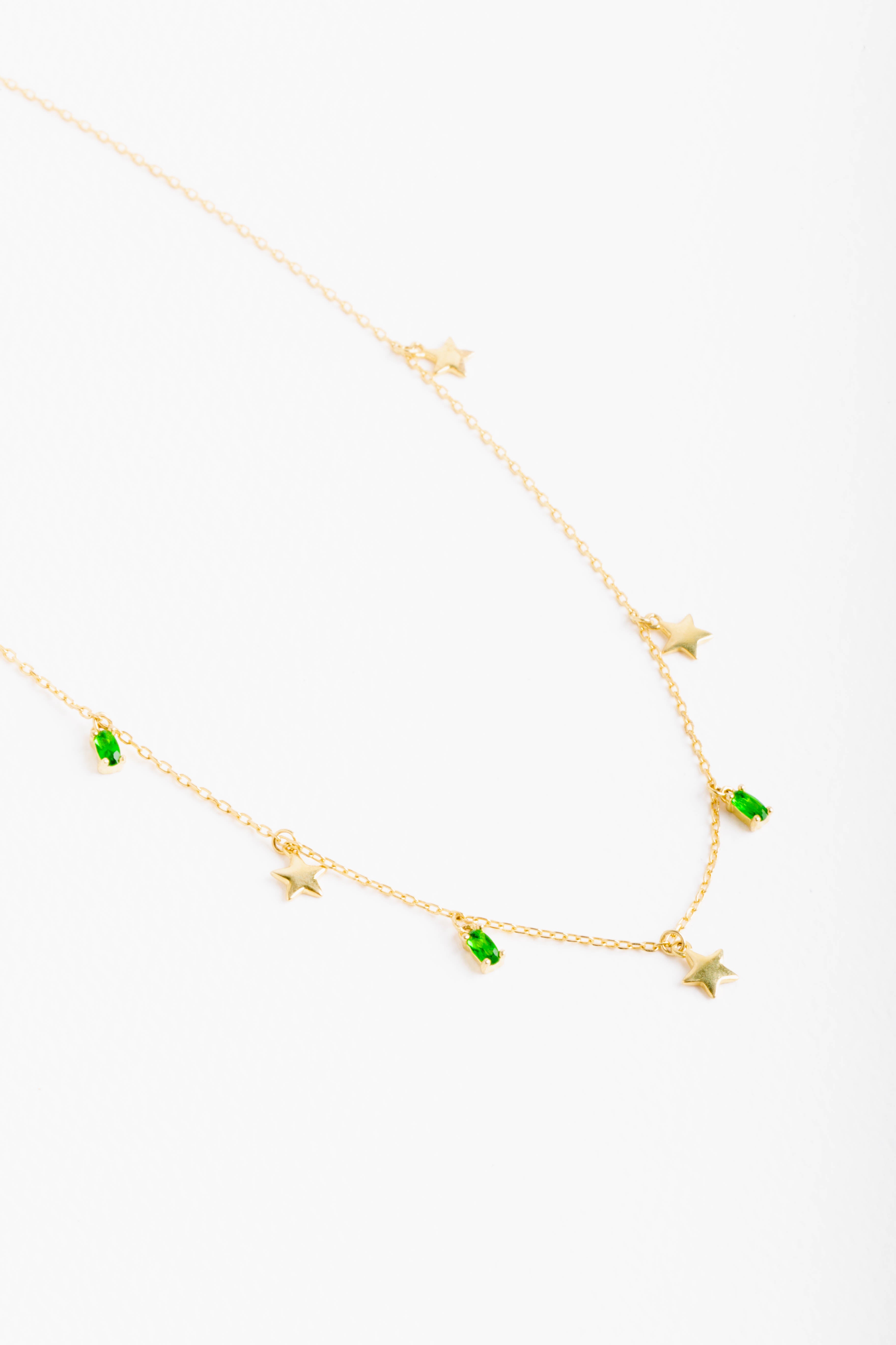Collar de piedra natural con plata .925 bañada en oro 18K piedra verde y estrellas