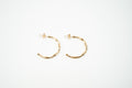 Aretes media arracada acero inoxidable WATERPROOF dorados huesitos