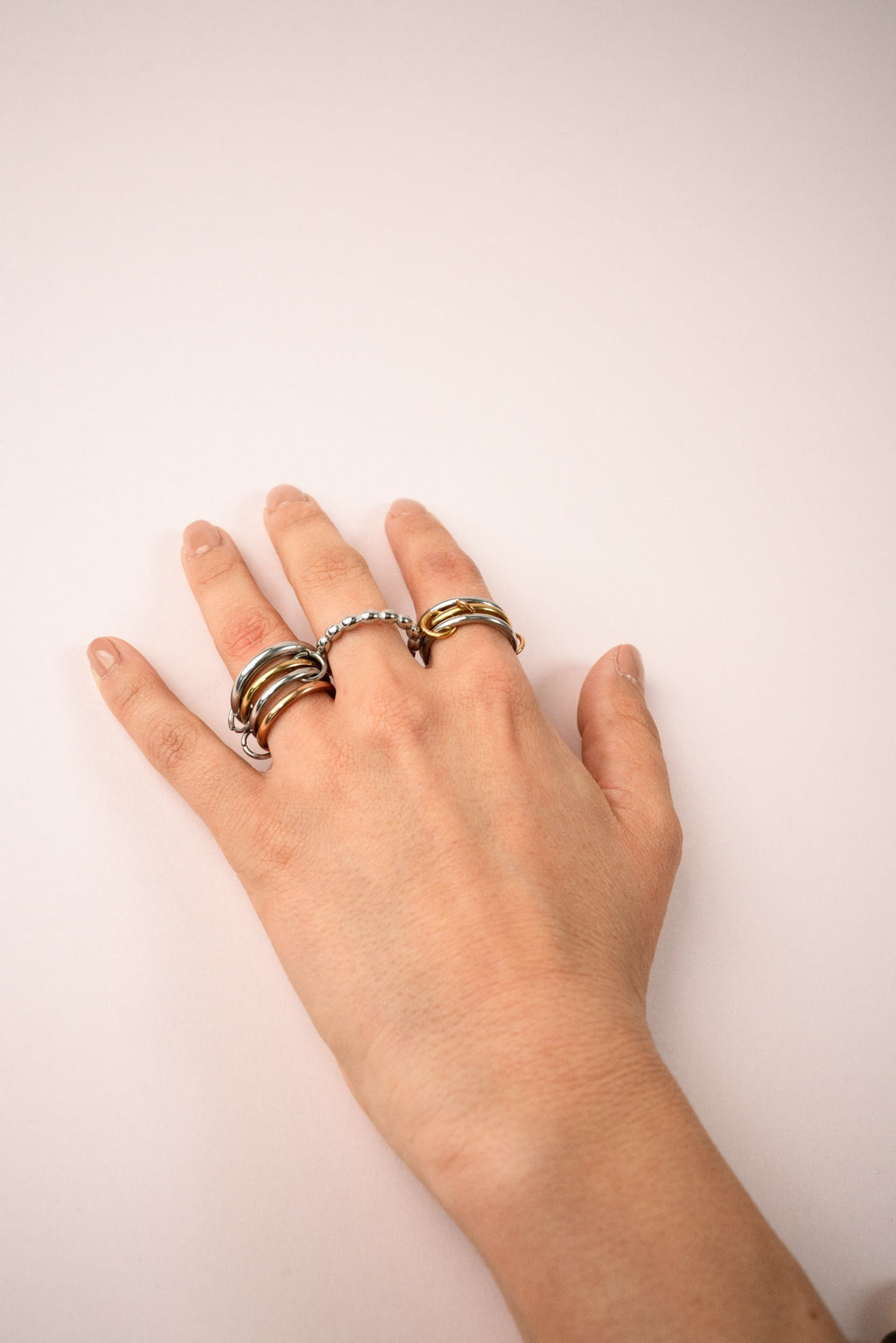 Anillo acero inoxidable WATERPROOF bolitas plateadas lisas
